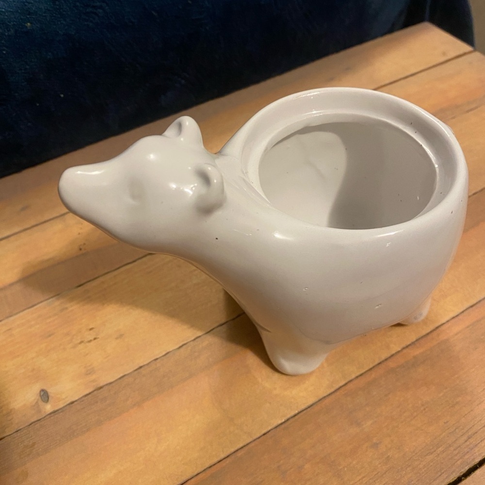 White Polar bear planter